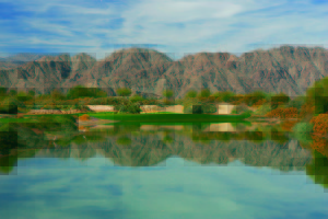 Water guards 18th hole in desert-style Norman course 